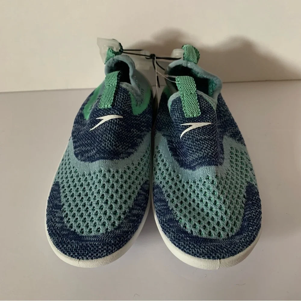 NWT. Speedo Kids Surf Strider Water Shoes